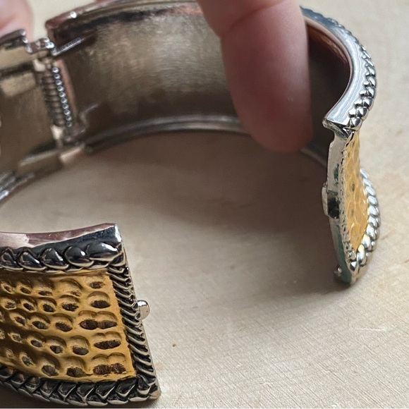 Vintage- Premier Designs- Mixed Metal Hinged Cuff Bracelet - Picture 5 of 9